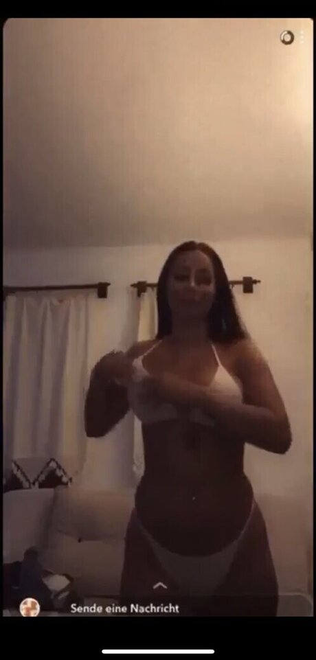 selinkitmir beautiful model image