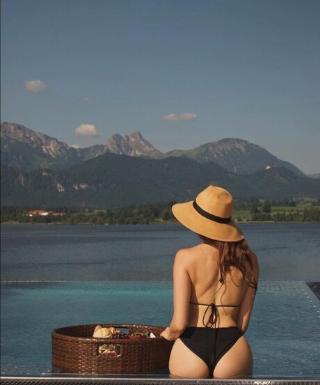 gangbang onlyfans exclusive picture