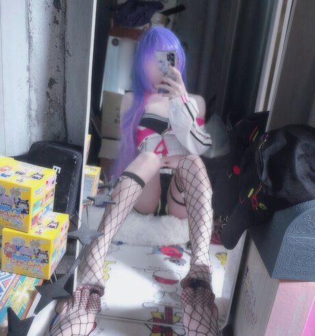 rapulras model naked images