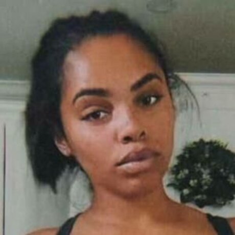 Nu ski beautiful model photo