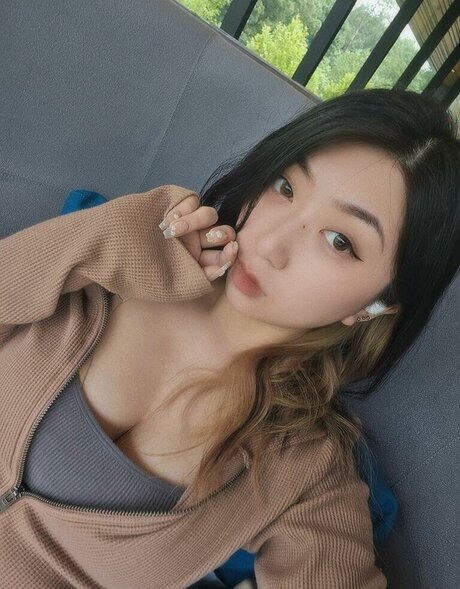 Drowsypotion Uwasaoink high quality model photo