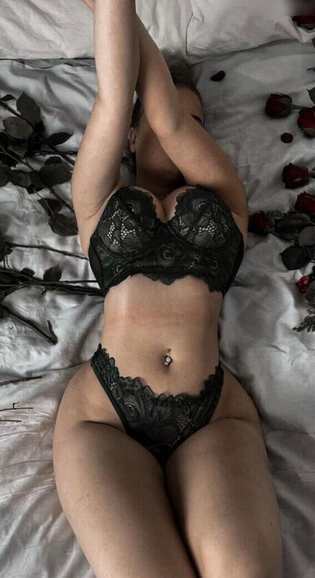 Milena Sing sexy actress pictures