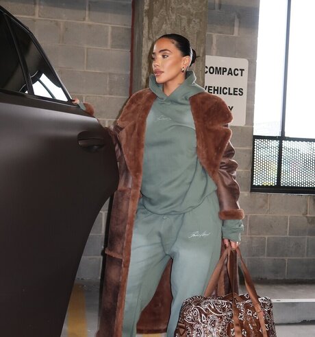 baddiejuu star naked images