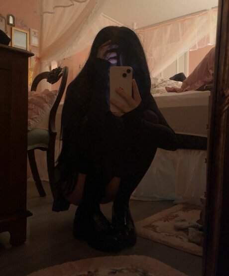 Laurinchhhe model nude pic