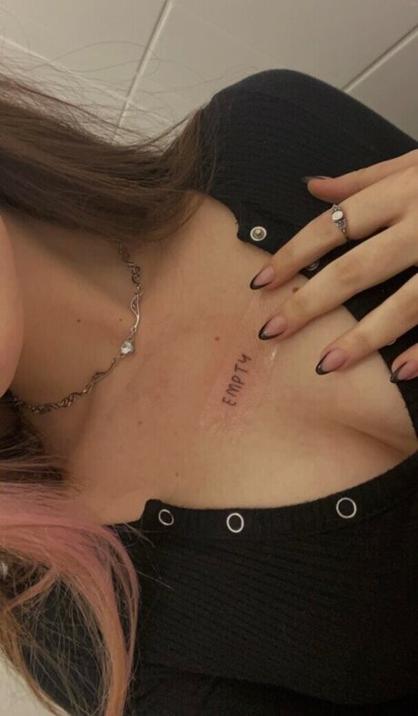 Laurinchhhe free model pictures