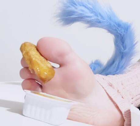 Tsuki Tyann free star images