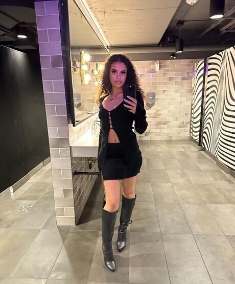 Sad Shordies model sex archive