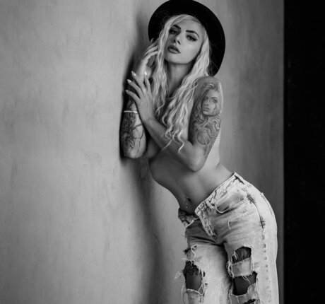 Zooee333 xxx pornstar photo