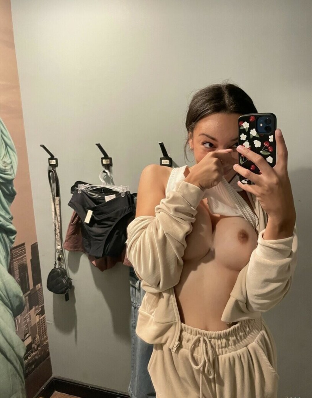 Alyssavanilla model perfect pic