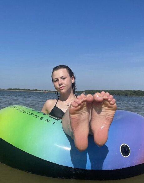 Jade Harmony model best pictures