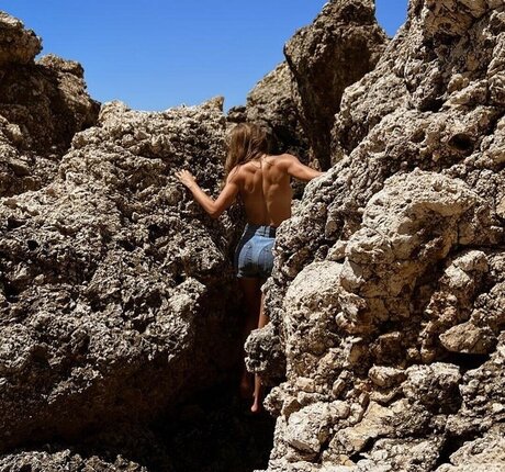 Anna Lewandowska erotic actress pictures