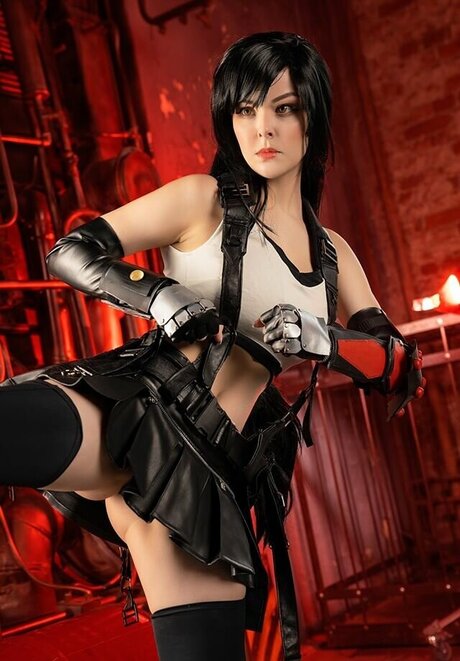 Tifa Cosplay nude actress img