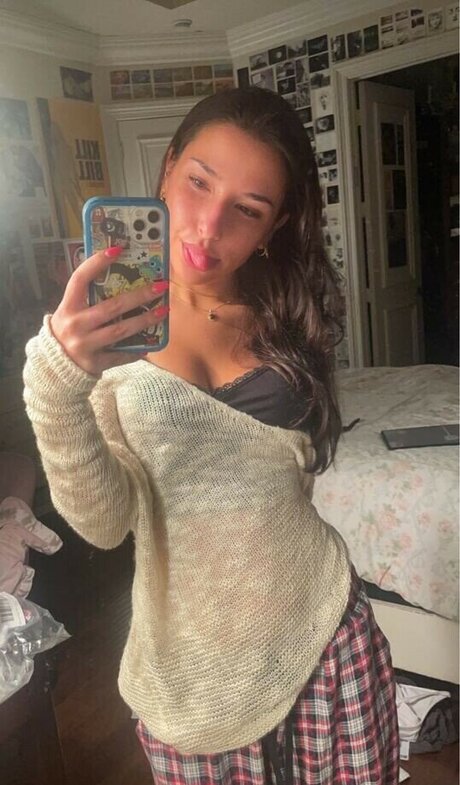 Pea Asmr art model photos