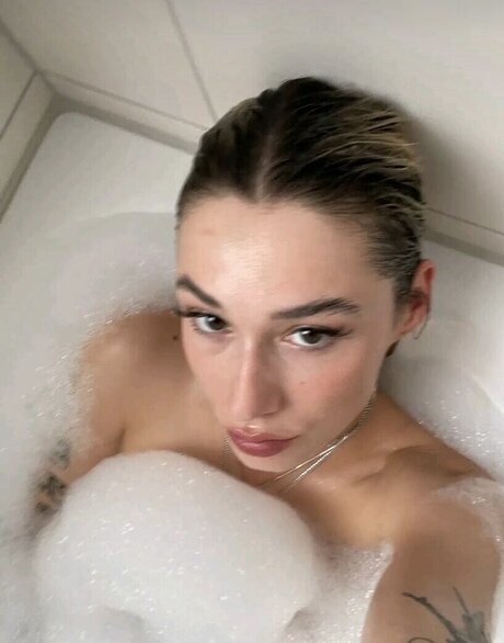 Janaxnell model erotic images