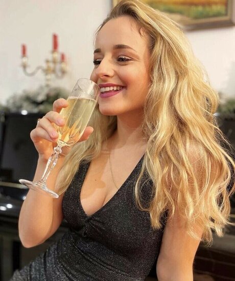 amateur asian onlyfans nudes image