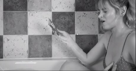 Camille LV art actress img