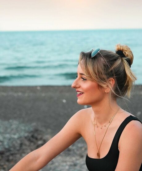 Camille LV nice star photo