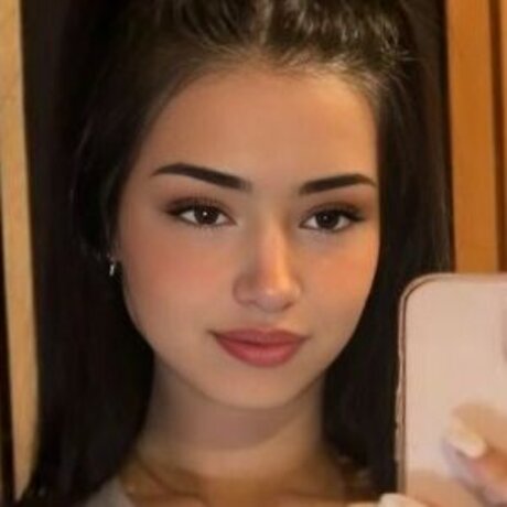 Fionaparkerx beautiful pornstar pic