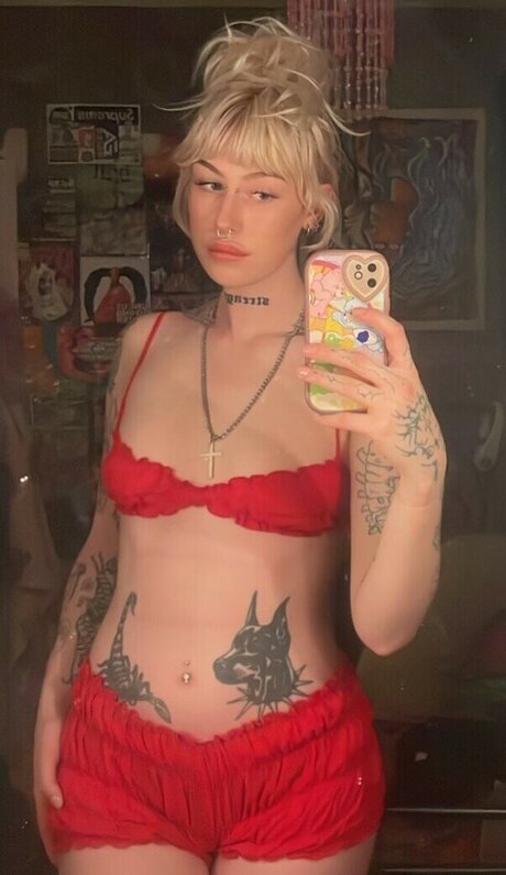 Sisterwhippy sexy actress gallery