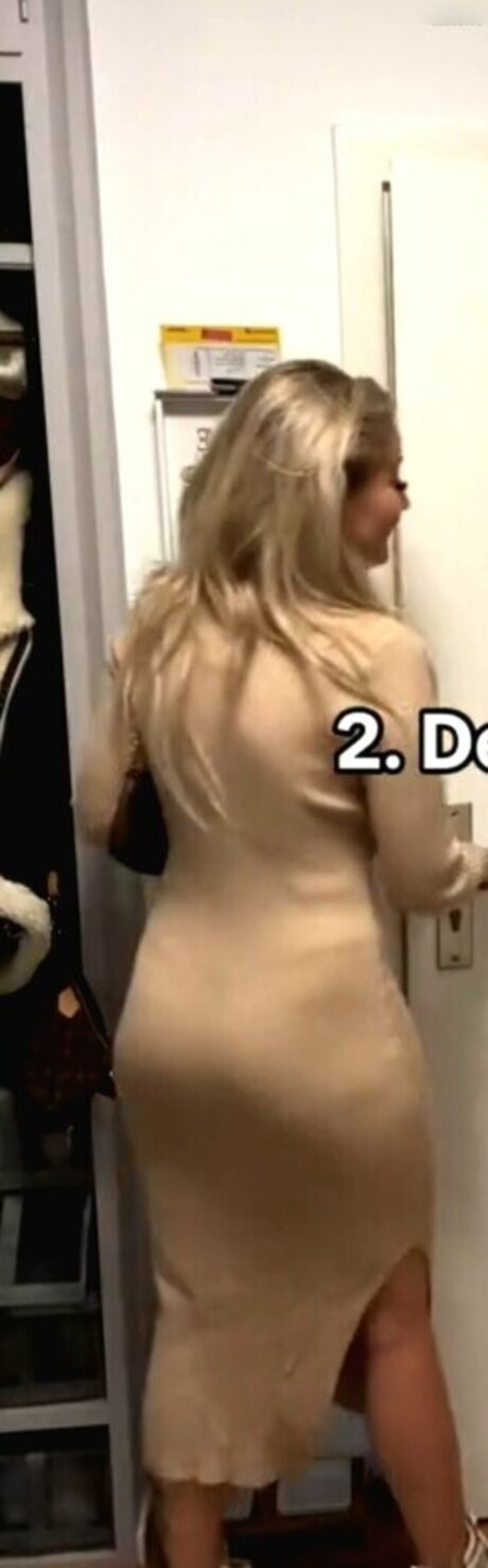 Laberrhababer Sarah model pornographic image