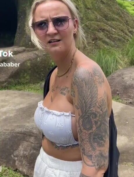 Laberrhababer Sarah model sex photo