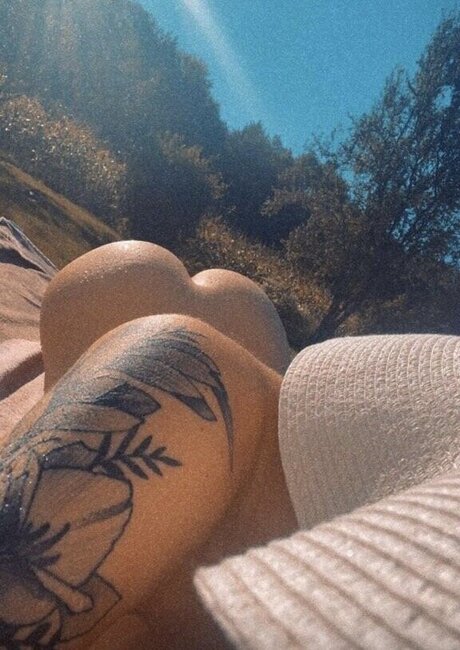 blonde yoga onlyfans hd photos