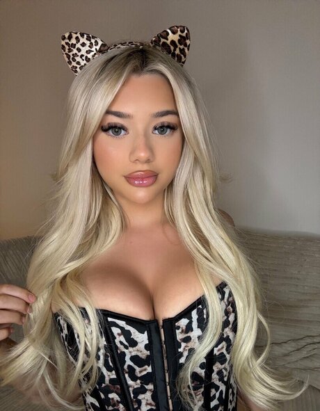 daisyrae18 pornstar nudes archive