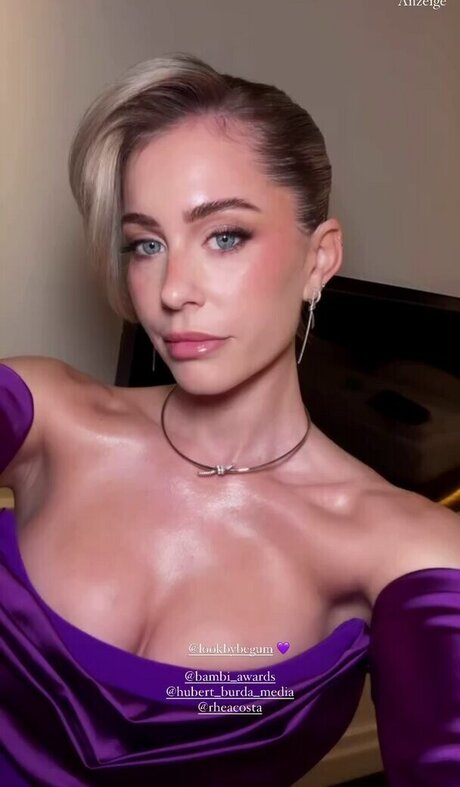 Mrs Bella model porn images