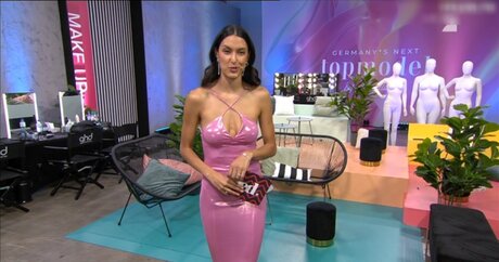 Rebecca Mir porn model picture