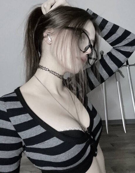 devisuka sexy model pics