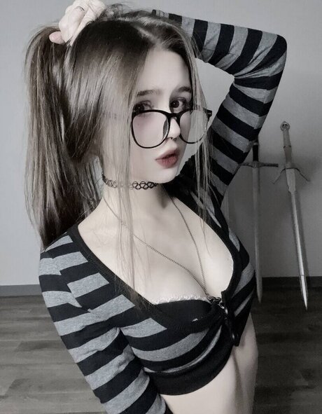 devisuka model hot archive