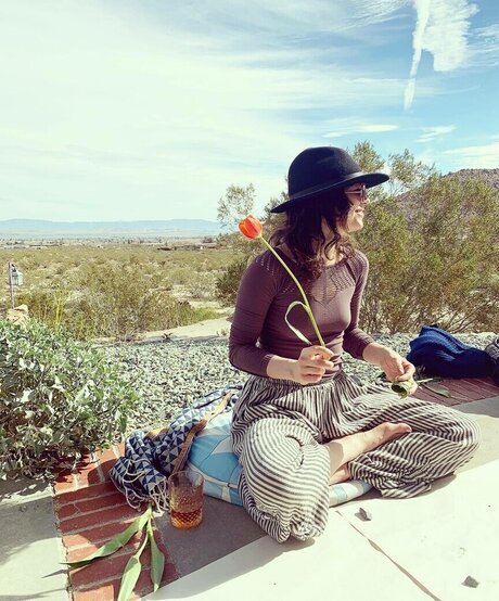 Britt Lower star top pics