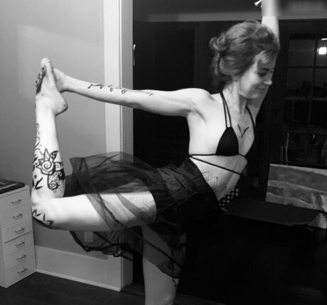 Britt Lower star exclusive pictures