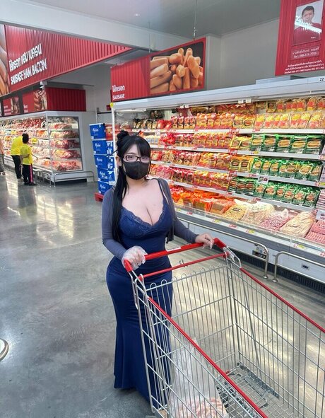 chalamxxx model nude photo