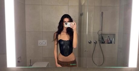 anfr00 free model picture