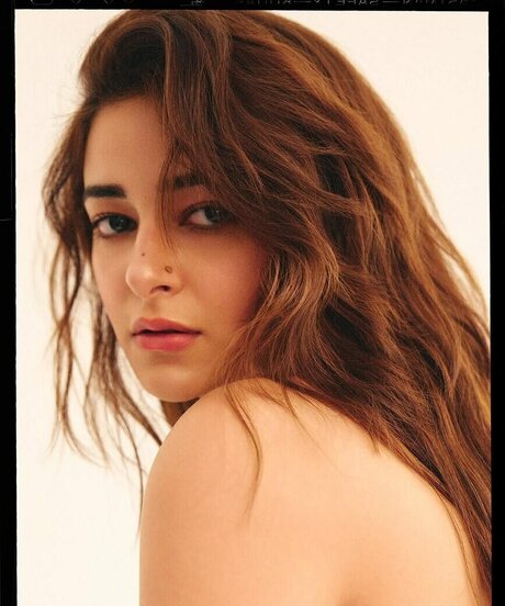 Ananya Pandey naked model pics