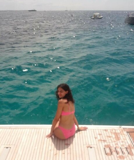 Ananya Pandey model pretty gallery