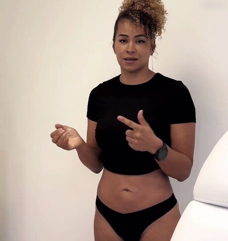 Diana Schneider hd star pic