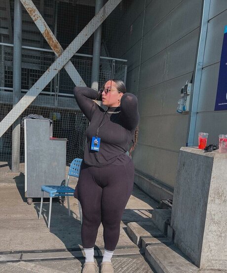 isurfavpisces nude model pic