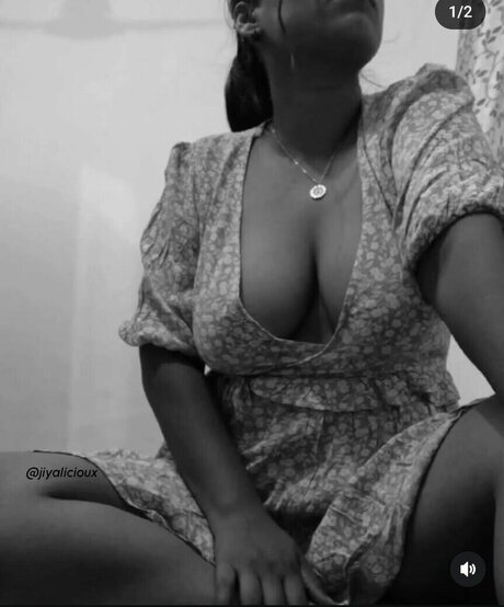 Jiyalicioux pornographic model archive