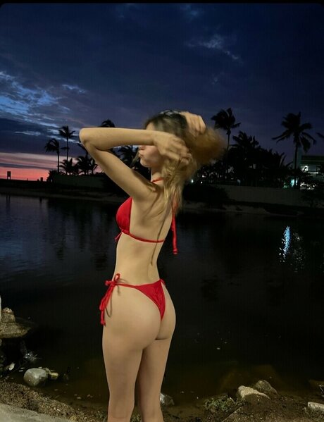 Wendy Valdez model pretty pics