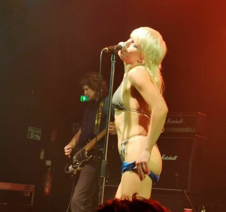 Amy Taylor star porn image