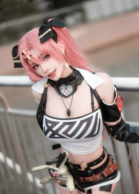 riri thisway high quality star image