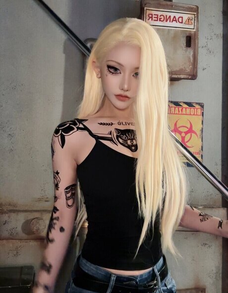 riri thisway model xxx image