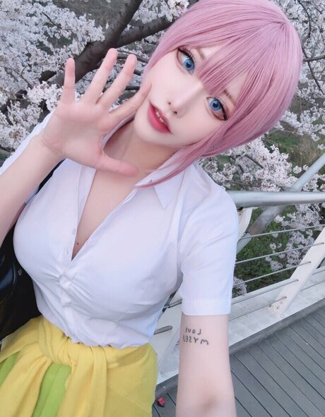 riri thisway model pretty picture