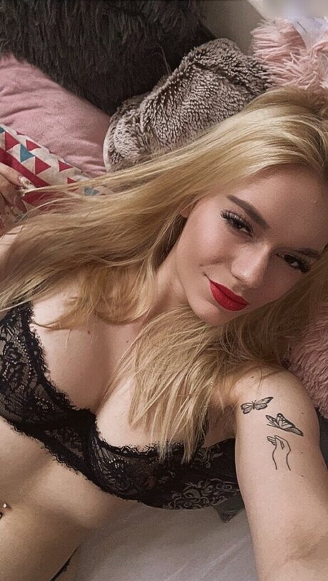 kittykattoni erotic actress pictures