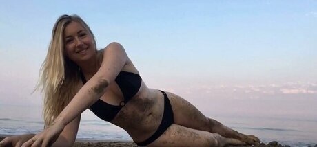 Lena Kupke star top galleries