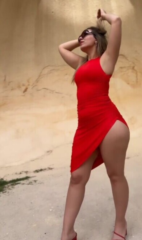 Fidan Atalay nude star photo