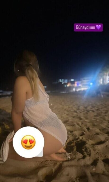 Fidan Atalay model hd gallery