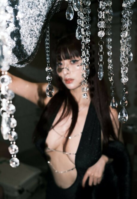 Momoka Akari nice model images